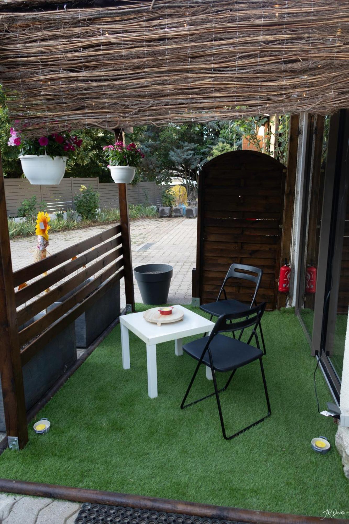 Studio Dans Le Luberon Céreste Eksteriør bilde