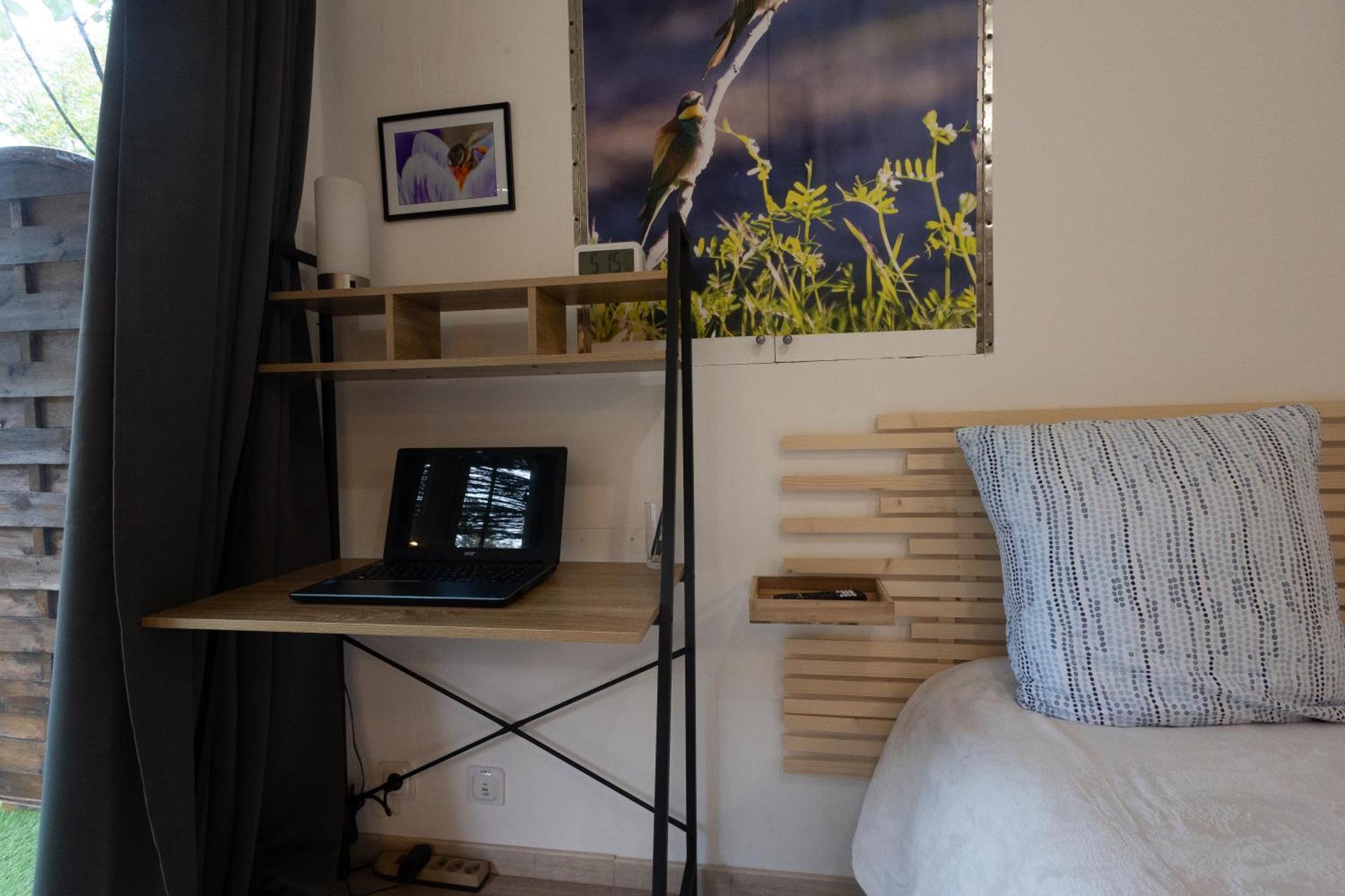Studio Dans Le Luberon Céreste Eksteriør bilde
