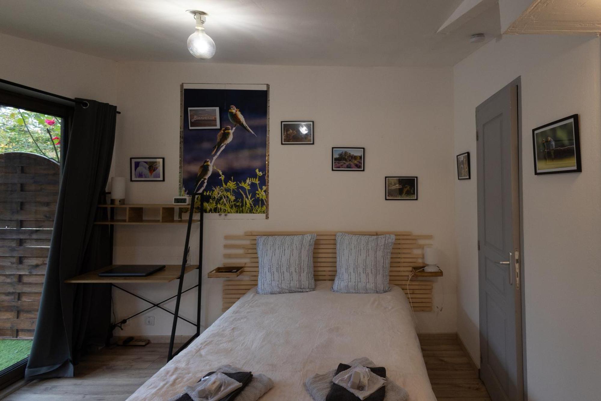 Studio Dans Le Luberon Céreste Eksteriør bilde